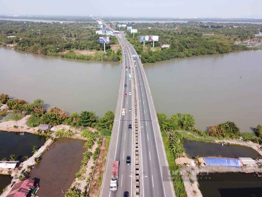 Cầu Nhơn Trạch nằm trên tuyến đường thuộc dự án thành 1A đoạn Tân Vạn - Nhơn Trạch dự án đầu tư xây dựng đường Vành đai 3 TP.HCM. Ảnh: Ban Mỹ Thuận.