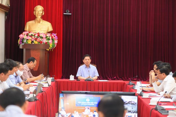Bộ trưởng Nguyễn Văn Thể chủ tr&igrave; buổi giao ban trực tuyến th&aacute;ng 7.