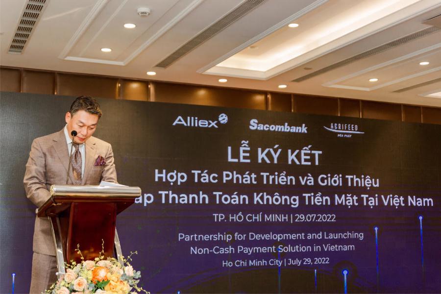 Mr. Park Byounggun, CEO of Alliex, shares plans to develop and launch non-cash payment solutions in Vietnam.