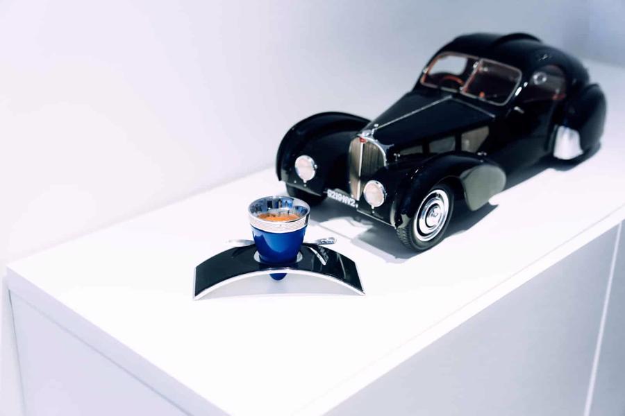 Ly espresso giá 1,4 triệu đồng tại quán cà phê mới khai trương của Bugatti - Ảnh 10