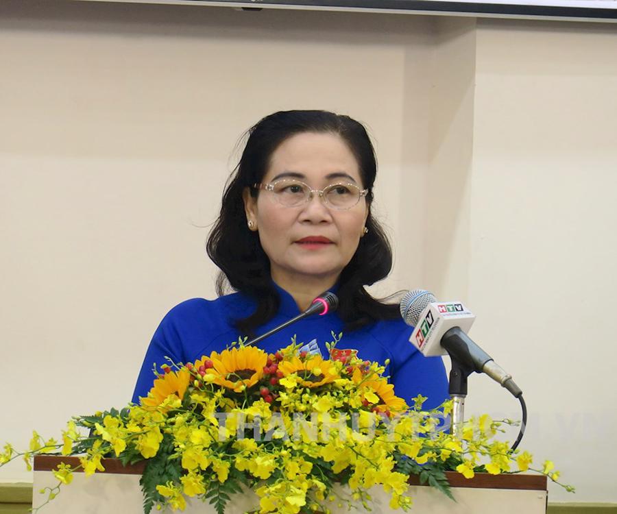 Chủ tịch HĐND TPHCM Nguyễn Thị Lệ ph&aacute;t biểu khai mạc phi&ecirc;n họp