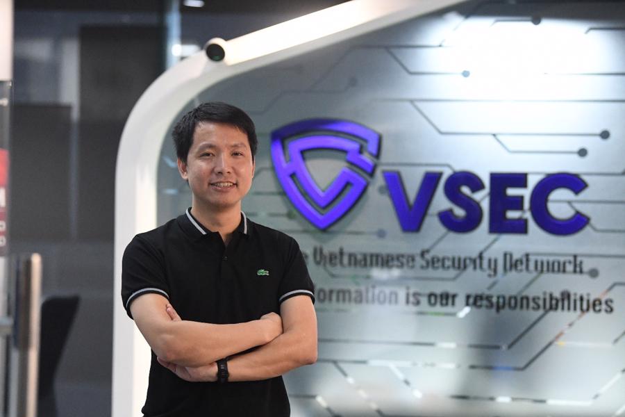 Mr. Truong Duc Luong, Chairman of VSEC