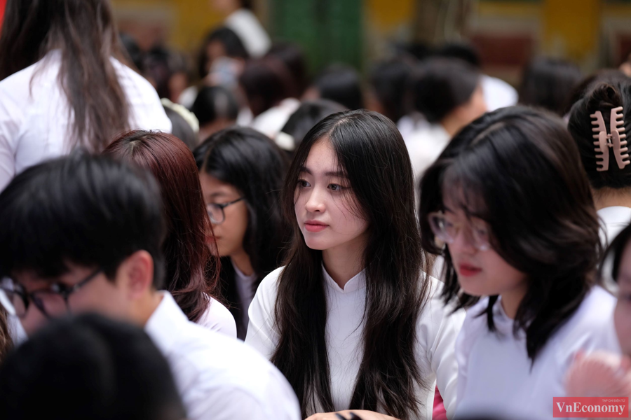 Lễ khai giảng nhiều cảm xúc của hơn 2,2 triệu học sinh Hà Nội - Ảnh 8