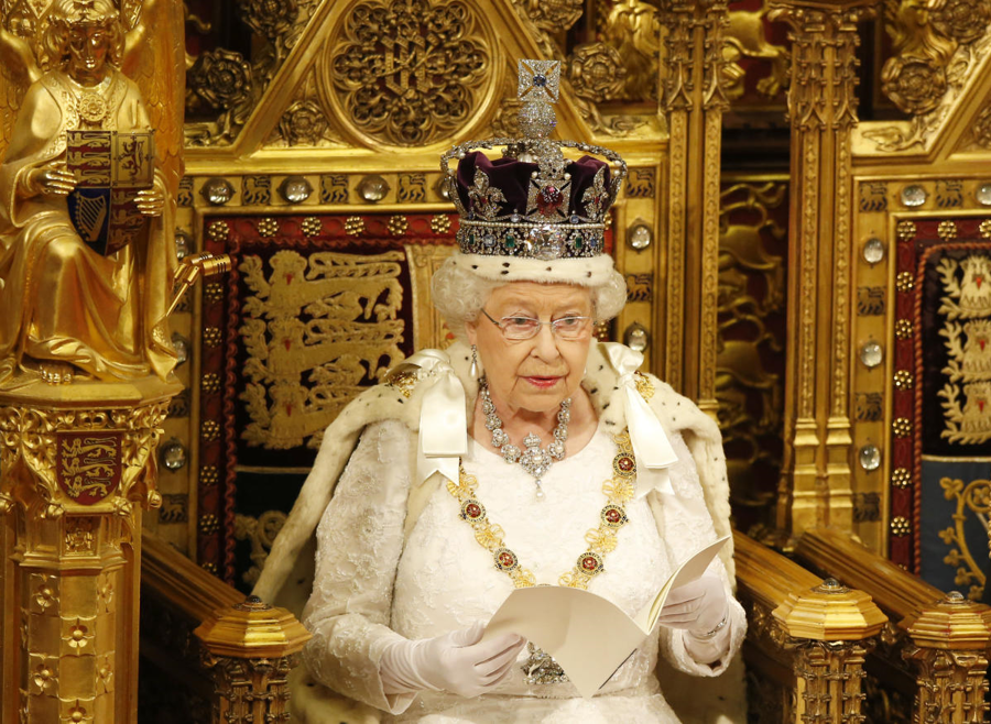Cung điện Buckingham th&ocirc;ng b&aacute;o Nữ ho&agrave;ng Anh Elizabeth II qua đời tại l&acirc;u đ&agrave;i Balmoral ở Scotland ng&agrave;y 8/9, thọ 96 tuổi.