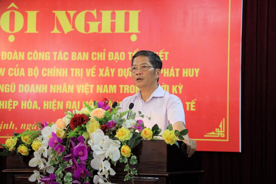 Trưởng Ban Kinh tế Trung ương Trần Tuấn Anh ph&aacute;t biểu tại hội nghị.