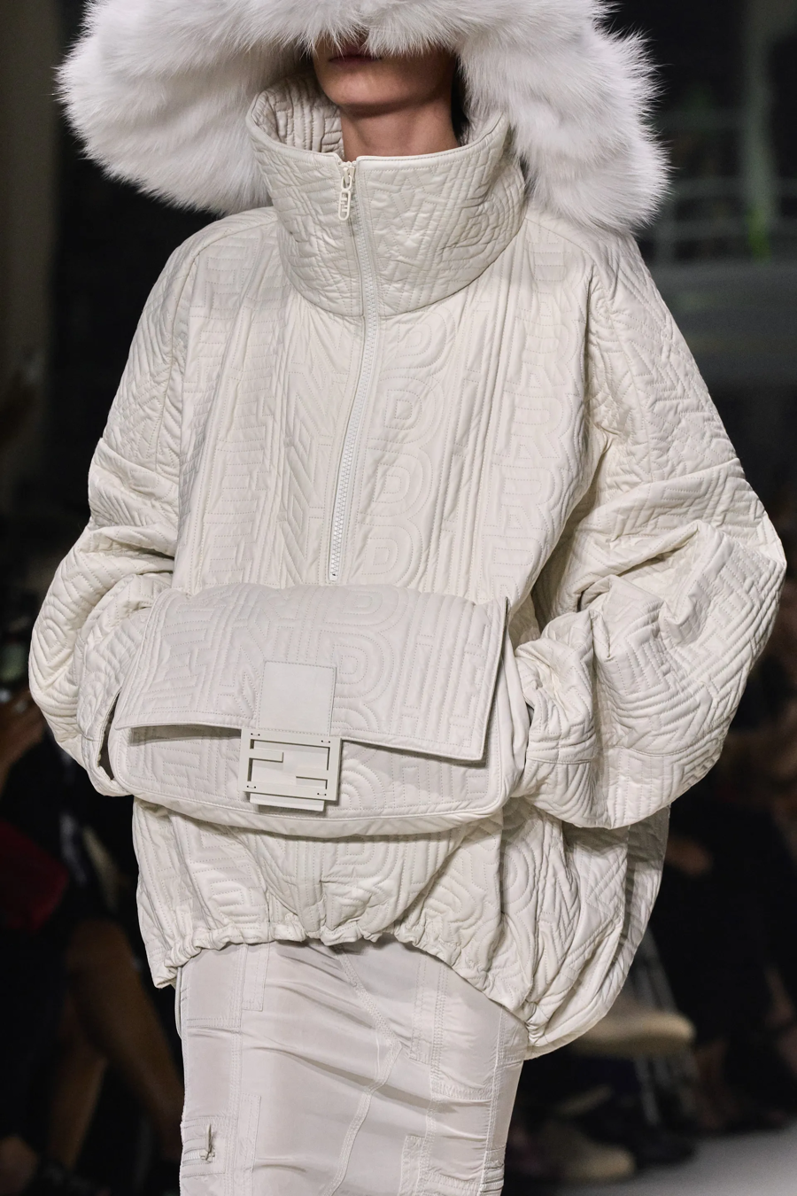 BST Fendi x Marc Jacobs: Tuần lễ Thời trang New York bắt đầu tạo nên địa chấn - Ảnh 26