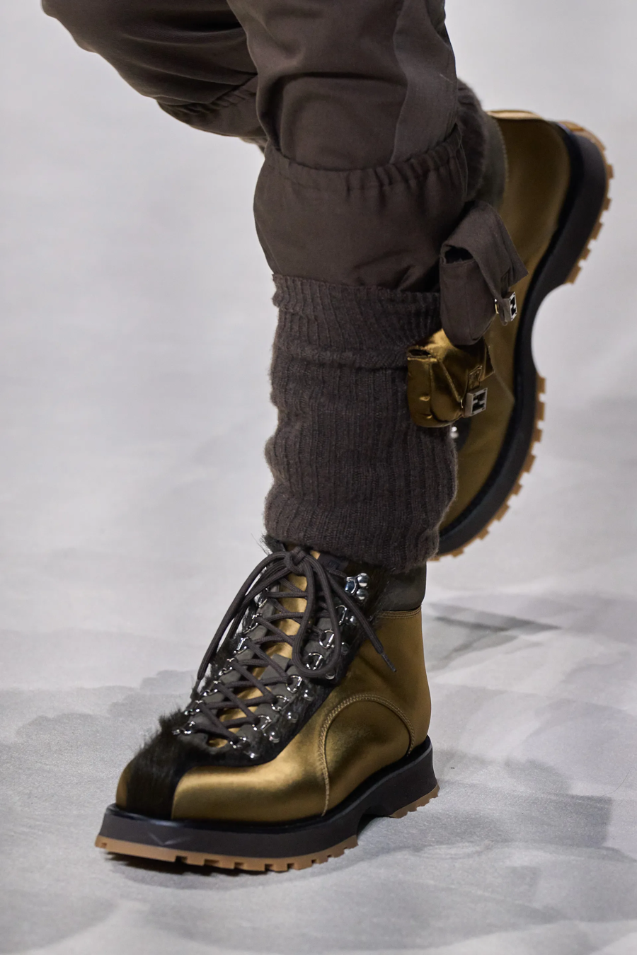 BST Fendi x Marc Jacobs: Tuần lễ Thời trang New York bắt đầu tạo nên địa chấn - Ảnh 22