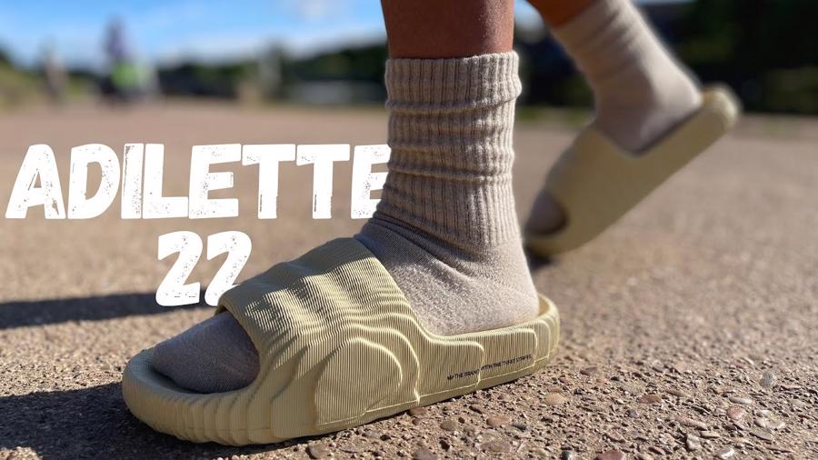 Mẫu d&eacute;p Adilette 22 Slides của Adidas.