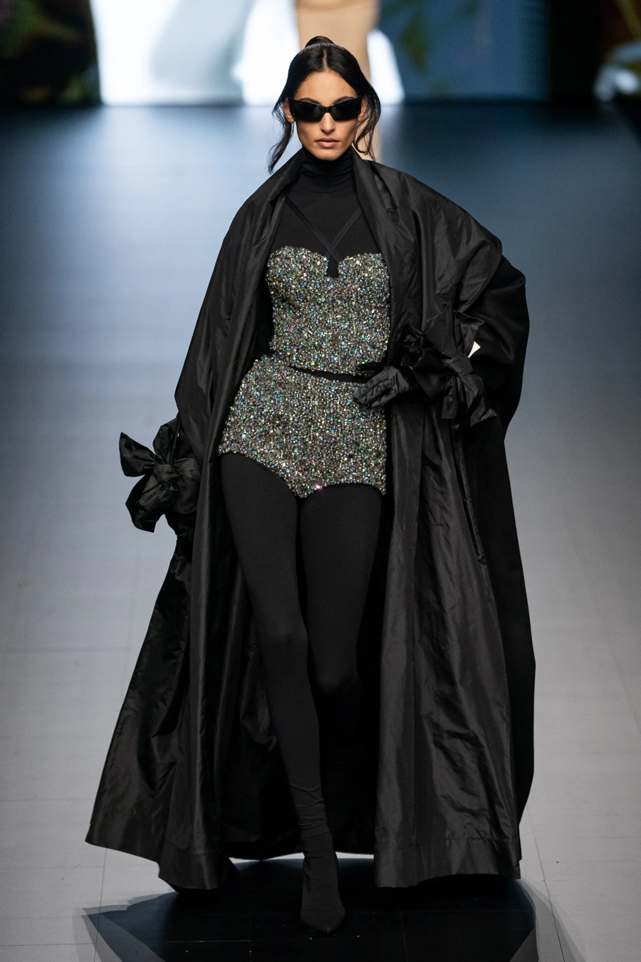 BST Dolce & Gabbana Xuân - Hè 2023: khi Kim Kardashian làm giám tuyển thời trang - Ảnh 7
