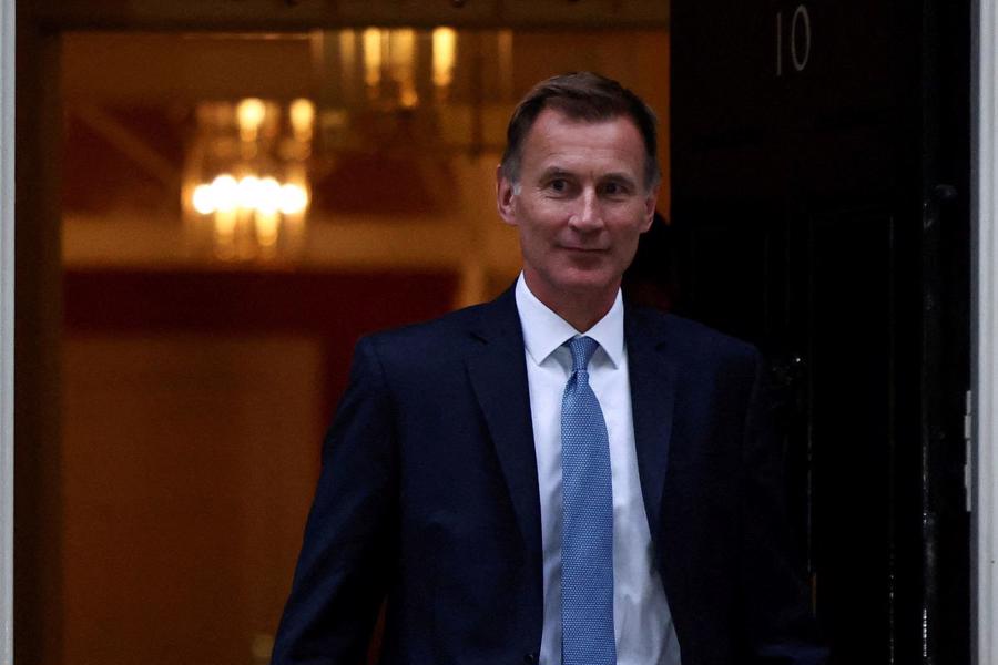 Bộ trưởng Bộ T&agrave;i ch&iacute;nh mới của Anh, &ocirc;ng Jeremy Hunt - Ảnh: Reuters.