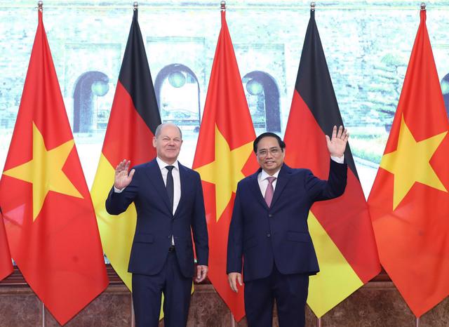 Thủ tướng Phạm Minh Ch&iacute;nh v&agrave; Thủ tướng Olaf Scholz - Ảnh: VGP