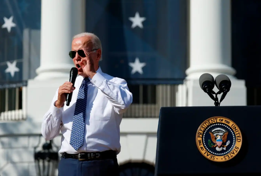 Tổng thống Joe Biden ph&aacute;t biểu trong một sự kiện kỷ niệm việc th&ocirc;ng qua Đạo luật Giảm lạm ph&aacute;t - Anh: Getty Images