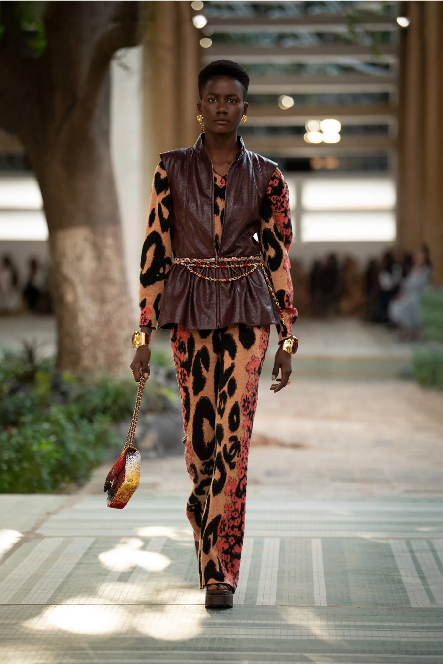 BST chớm thu của Chanel: châu Phi và thời trang xa xỉ - Ảnh 9