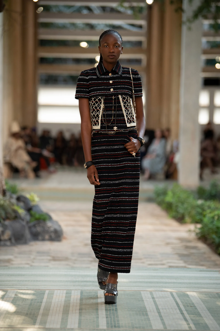BST chớm thu của Chanel: châu Phi và thời trang xa xỉ - Ảnh 12