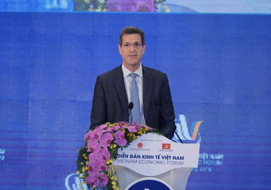 Ông Andrew Jeffries, Giám đốc Quốc gia Ngân hàng Phát triển Châu Á (AfDB) tại Việt Nam: 