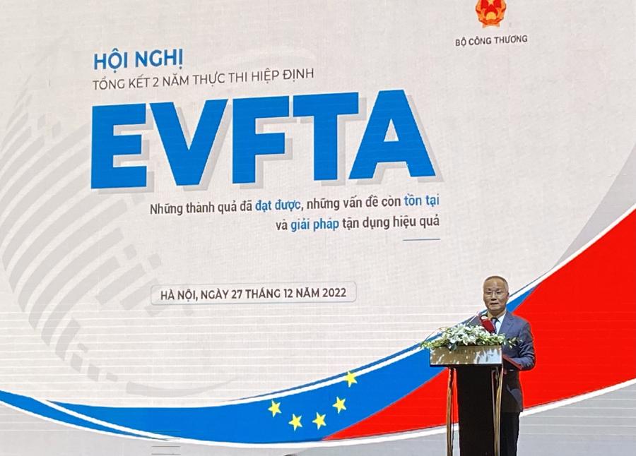 Thứ trưởng Bộ C&ocirc;ng Thương Trần Quốc Kh&aacute;nh: "EVFTA l&agrave; cột mốc quan trọng đối với hoạt động xuất nhập khẩu của Việt Nam".