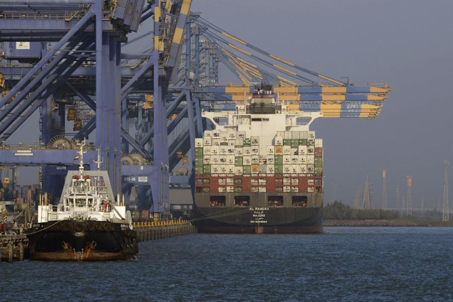 Ch&iacute;nh phủ chỉ định cảng Mundra l&agrave; đặc khu kinh tế, mang lại lợi &iacute;ch đ&aacute;ng kể cho c&aacute;c doanh nghiệp của &ocirc;ng Adani - Ảnh: Getty Images