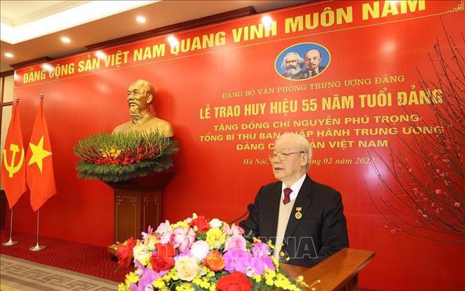 Tổng B&iacute; thư Nguyễn Ph&uacute; Trọng ph&aacute;t biểu tại lễ nhận Huy hiệu 55 năm tuổi Đảng - Ảnh: TTXVN