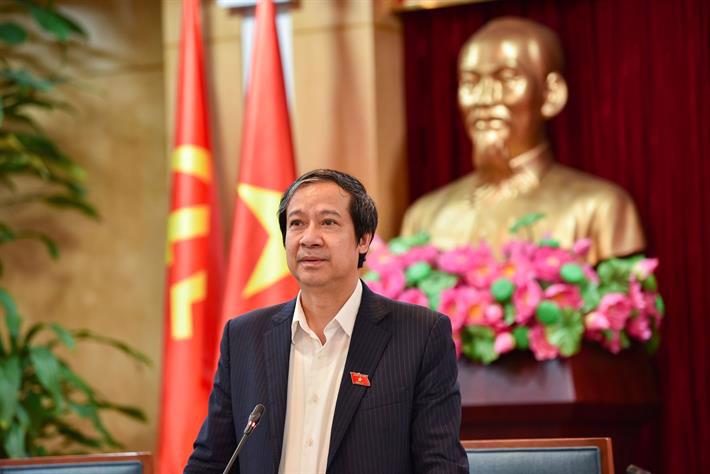 Bộ trưởng Nguyễn Kim Sơn trao đổi tại cuộc&nbsp;l&agrave;m việc. Ảnh:&nbsp;Bộ Gi&aacute;o dục v&agrave; Đ&agrave;o tạo.