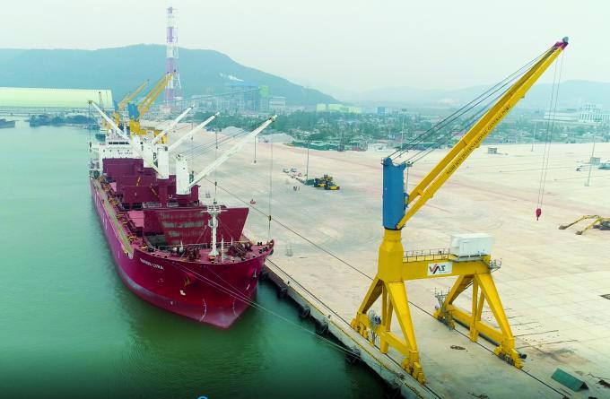 Một g&oacute;c cảng quốc tế Nghi Sơn