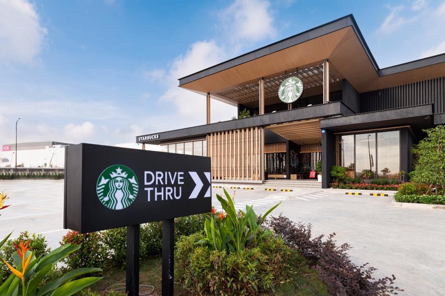 Trong&nbsp;bốn năm qua, Starbucks tăng gấp đ&ocirc;i số lượng cửa h&agrave;ng Drive-Thru tại ch&acirc;u &Aacute; Th&aacute;i B&igrave;nh Dương.&nbsp;