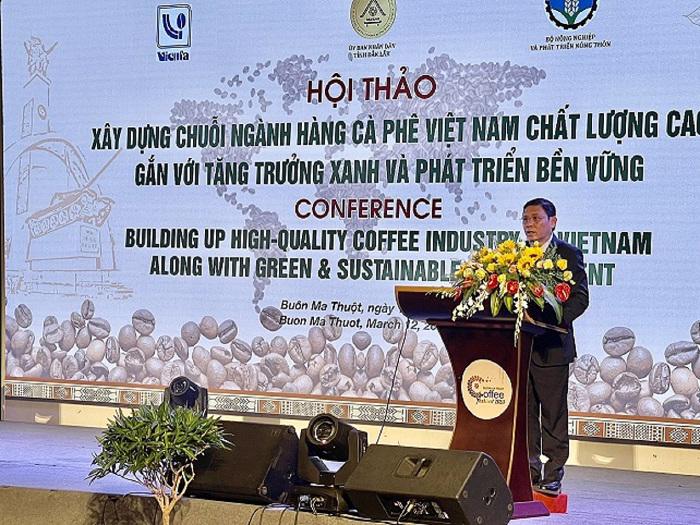 &Ocirc;ng Nguyễn Tuấn H&agrave; ph&aacute;t biểu tại hội thảo.