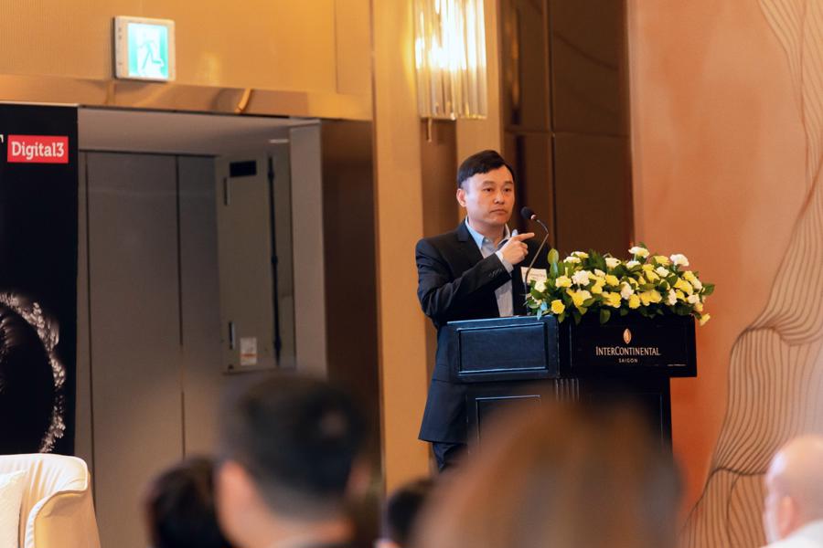 Professor Kok-Leong Ong speaking at the event.