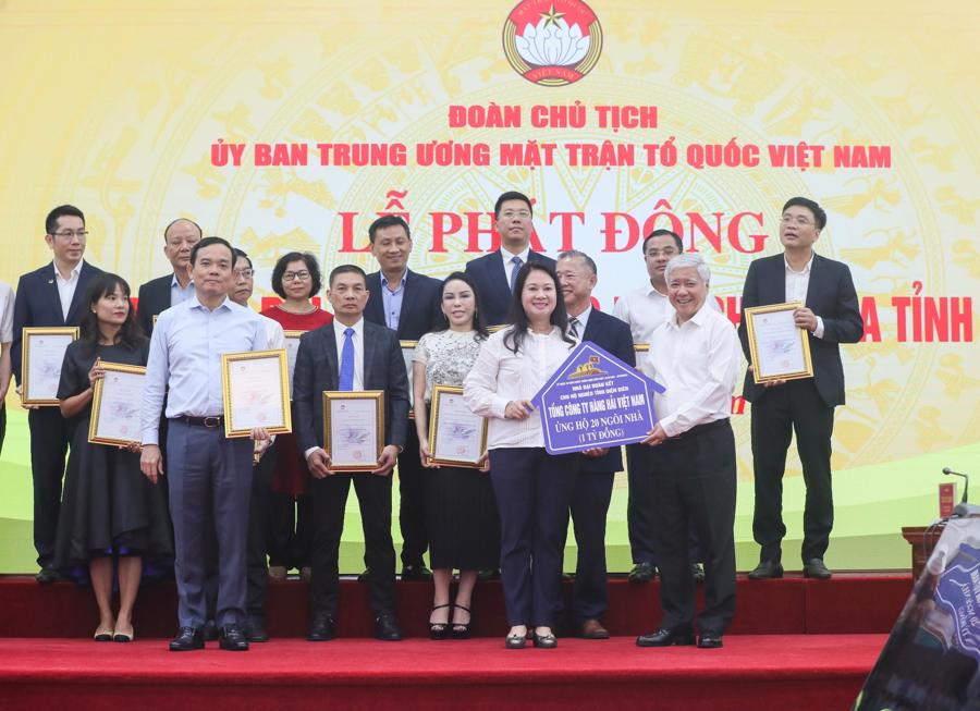 Tiếp nhận ủng hộ của c&aacute;c tổ chức, c&aacute; nh&acirc;n. Ảnh - Quang Vinh.&nbsp;