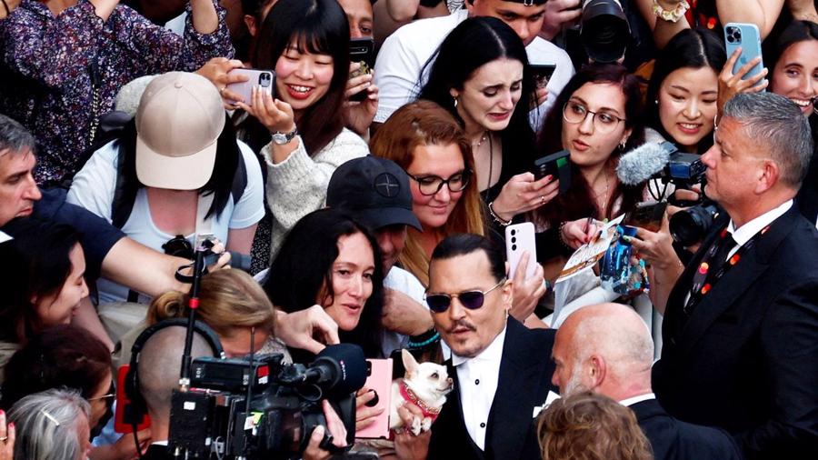 Tràng pháo tay cho Johnny Depp tại Cannes 2023 và sự khôn ngoan của Dior - Ảnh 1