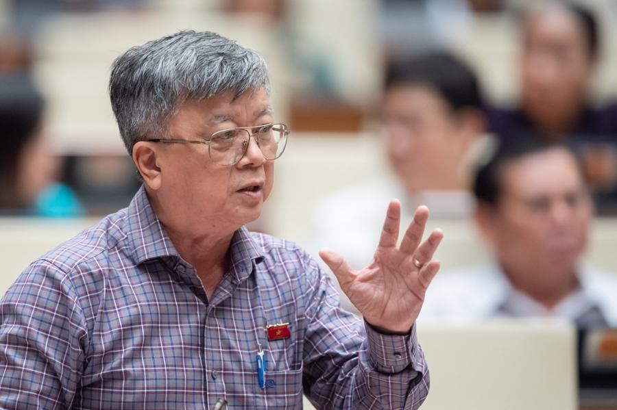 Đại biểu Trương Trọng Nghĩa phát biểu tranh luận tại phiên thảo luận ngày 24-05-2023.