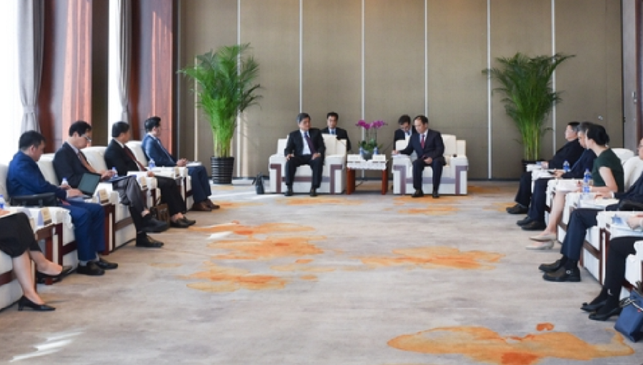 Thứ trưởng Trần Thanh Nam làm việc với Phó Chủ tịch Khu tự trị Dân tộc Choang tỉnh Quảng Tây 
