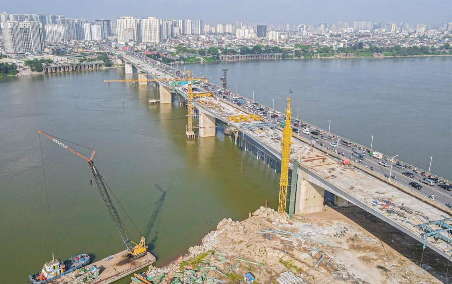 Cầu Vĩnh Tuy 2 giúp tăng cường khả năng lưu thông giữa hai bên bờ sông Hồng, kết nối  trung tâm Thủ đô với khu vực phía Bắc và Đông Bắc thành phố.