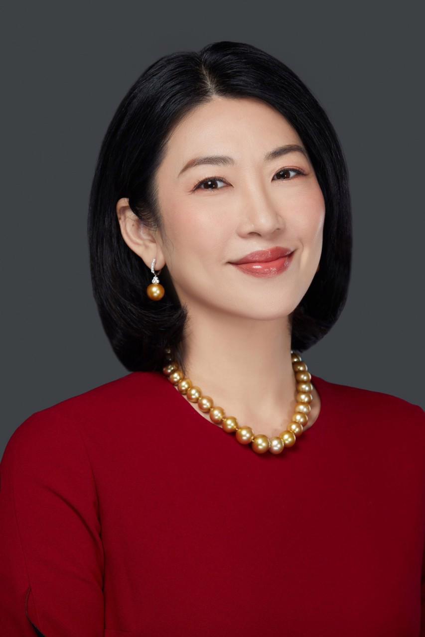 Ms. Michele Wee, CEO of Standard Chartered Bank Vietnam.