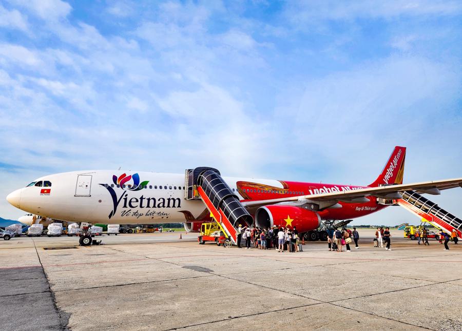 T&agrave;u bay th&acirc;n rộng A330 mang biểu tượng du lịch Việt Nam đ&atilde; được Vietjet đưa v&agrave;o khai th&aacute;c, đưa th&ecirc;m nhiều du kh&aacute;ch quốc tế đến với Việt Nam hơn (ảnh: Q.N).