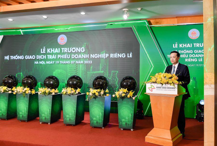 Chủ tịch HĐQT Vietcombank Phạm Quang Dũng ph&aacute;t biểu tại Lễ khai trương hệ thống giao dịch tr&aacute;i phiếu doanh nghiệp ri&ecirc;ng lẻ.