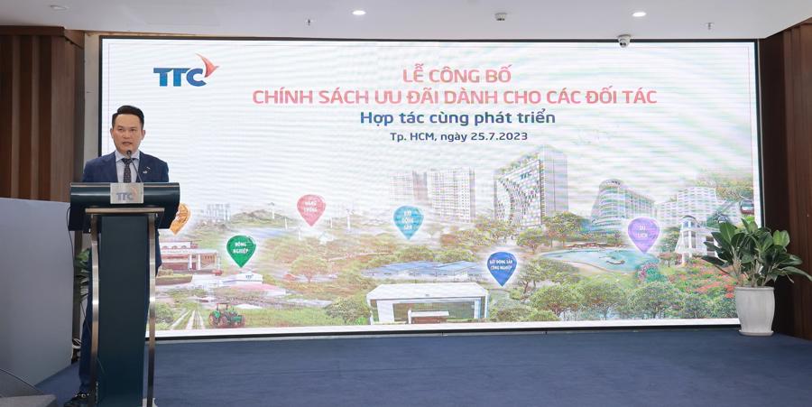 &Ocirc;ng Đặng Hồng Anh - Chủ tịch Hội Doanh nh&acirc;n trẻ Việt Nam, Ph&oacute; Chủ tịch Tập đo&agrave;n TTC khẳng định, TTC sẽ triển khai nhiều hơn nữa c&aacute;c chương tr&igrave;nh ưu đ&atilde;i d&agrave;nh cho c&aacute;c doanh nghiệp đối t&aacute;c.