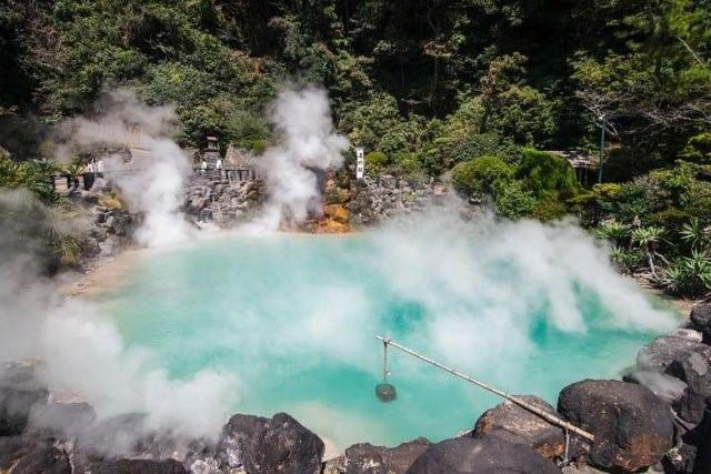 Khu nghỉ dưỡng suối nước n&oacute;ng lớn nhất thế giới Beppu Onsen (Nhật Bản).