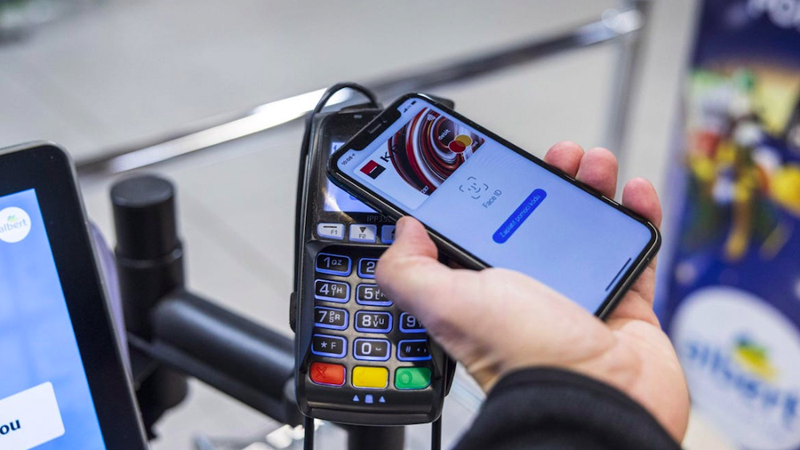 Apple Pay hiện c&oacute; mặt ở hơn 75 quốc gia, được c&aacute;c fan &ldquo;nh&agrave; T&aacute;o&rdquo; ưa chuộng v&igrave; t&iacute;nh tiện dụng, nhanh gọn.