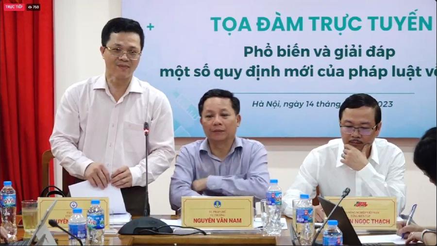 Cục trưởng Cục Th&uacute; y Nguyễn Văn Long trả lời những c&acirc;u hỏi của c&aacute;c&nbsp; hiệp hội, doanh nghiệp.&nbsp;