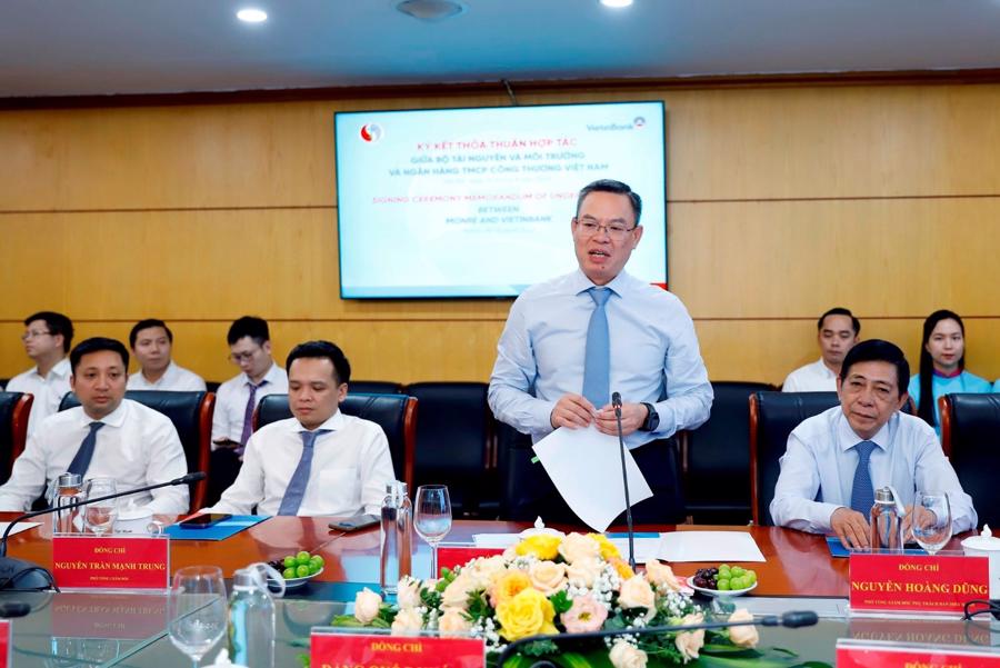 Chủ tịch Hội đồng quản trị VietinBank Trần Minh B&igrave;nh ph&aacute;t biểu.