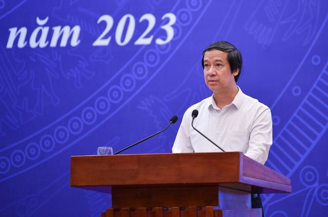 Bộ trưởng Bộ Gi&aacute;o dục v&agrave; Đ&agrave;o tạo Nguyễn Kim Sơn b&aacute;o c&aacute;o tổng kết năm học 2022-2023 - Ảnh: VGP/Nhật Bắc.