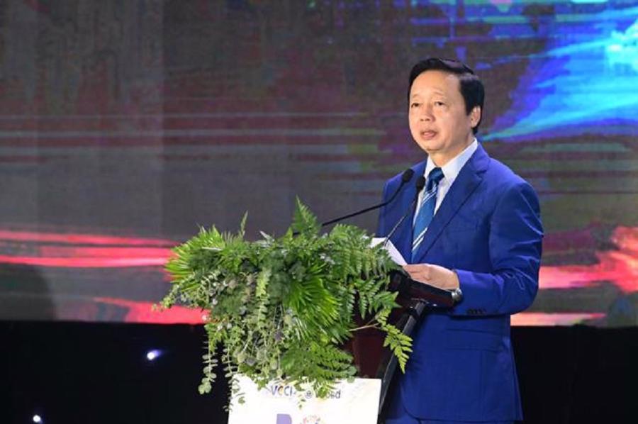 Ph&oacute; Thủ tướng Trần Hồng H&agrave;: "Chuyển đổi xanh mang lại cho cộng đồng doanh nghiệp cả thời cơ v&agrave; th&aacute;ch thức đan xen".