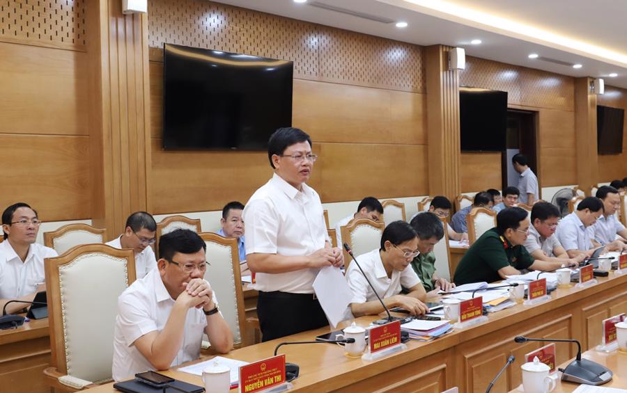 Phó Chủ tịch UBND tỉnh Thanh Hóa Mai Xuân Liêm phát biểu tại phiên họp
