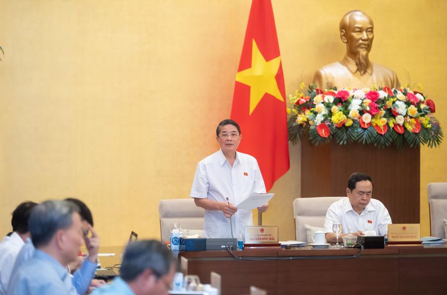 Ph&oacute; Chủ tịch Quốc hội Nguyễn Đức Hải điều h&agrave;nh nội dung phi&ecirc;n họp.