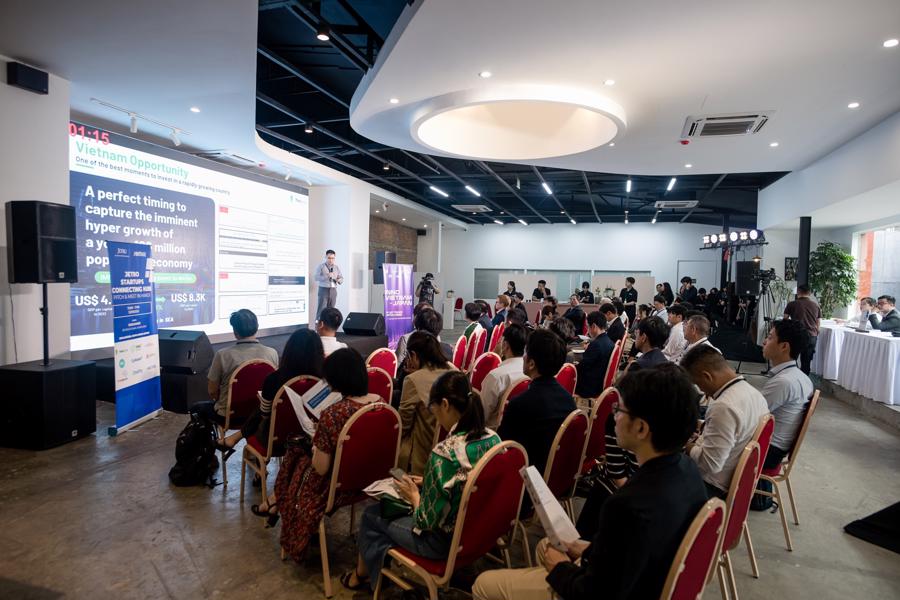 Participants at the gathering. Photo: JETRO Hanoi