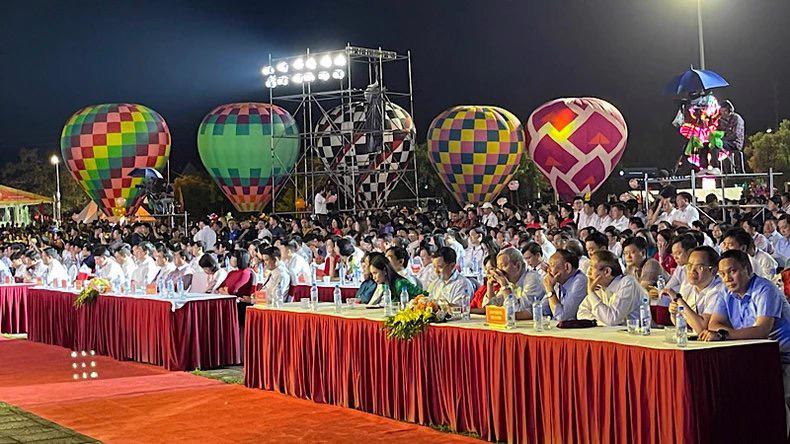 C&aacute;c đại biểu dự Festival Ch&iacute; Linh - Hải Dương 2023.