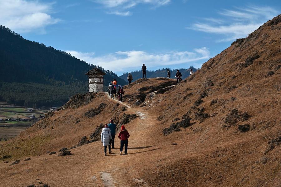 Từ th&aacute;ng 9, ch&iacute;nh quyền Bhutan đ&atilde; buộc phải giảm một nửa ph&iacute; du lịch hầu th&uacute;c đẩy phục hồi ng&agrave;nh du lịch sau đại dịch.