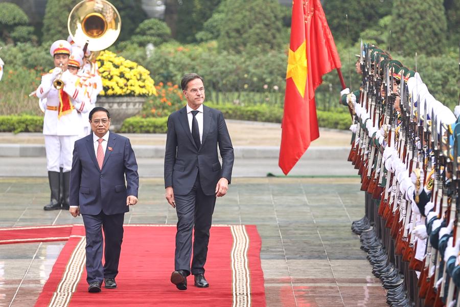Thủ tướng Mark Rutte khẳng định, Việt Nam l&agrave; đối t&aacute;c ưu ti&ecirc;n, quan trọng của H&agrave; Lan tại khu vực Ấn Độ Dương-Th&aacute;i B&igrave;nh Dương - Ảnh: Tr&iacute; Phong.
