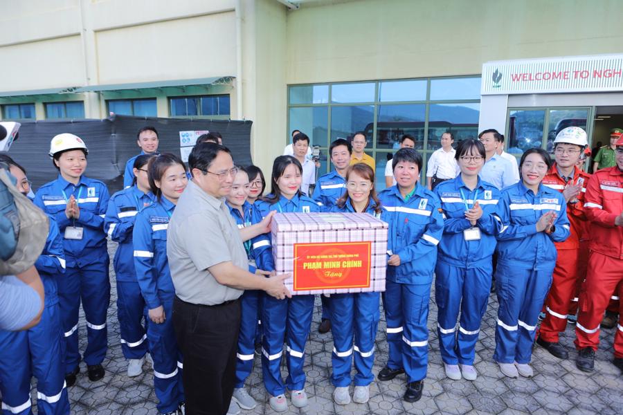 Thủ tướng Phạm Minh Chính thăm các dự án, công trình trọng điểm tại Thanh Hóa - Ảnh 2