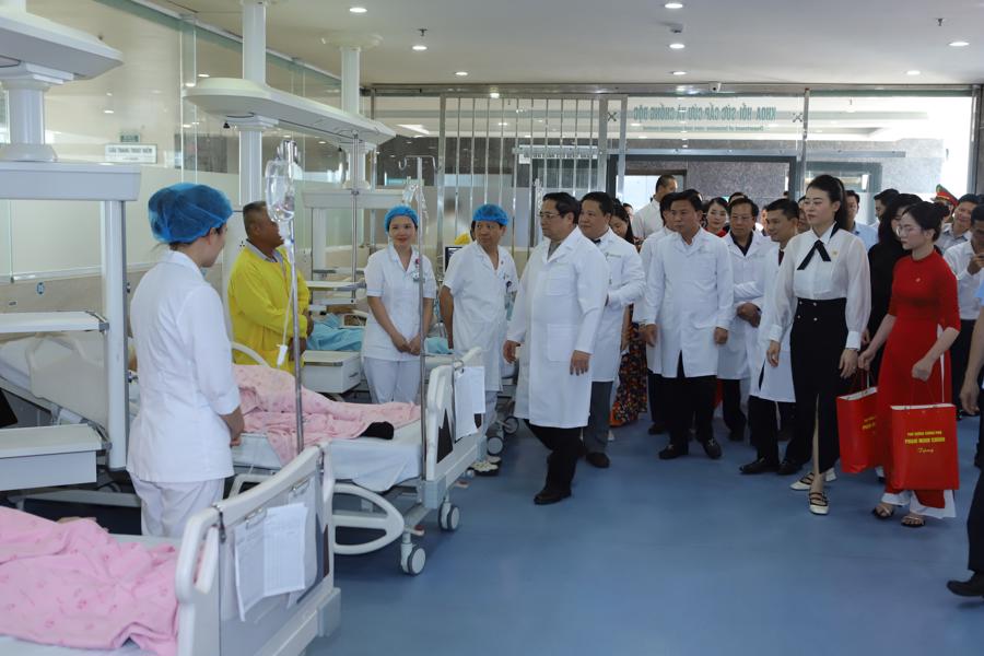 Thủ tướng Phạm Minh Chính thăm các dự án, công trình trọng điểm tại Thanh Hóa - Ảnh 10